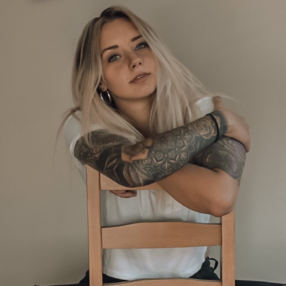 Meet your Posher, Bianca